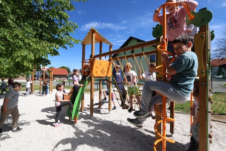 Otvoritev igrišča OŠ Begunje 40 Foto Ljubo Vukelič